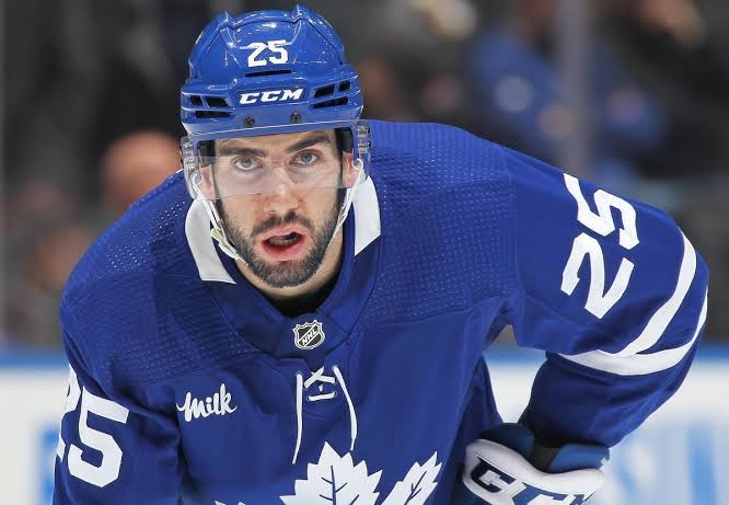 Sad news: Toronto maple leafs star Defensemen has gone just a few minutes ago… read more