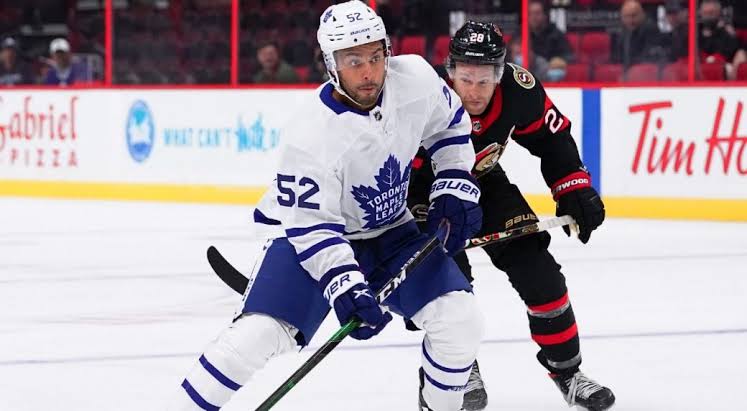 New Now: Winger Kyle Clifford signs a one-year AHL contract with the Toronto Marlies.