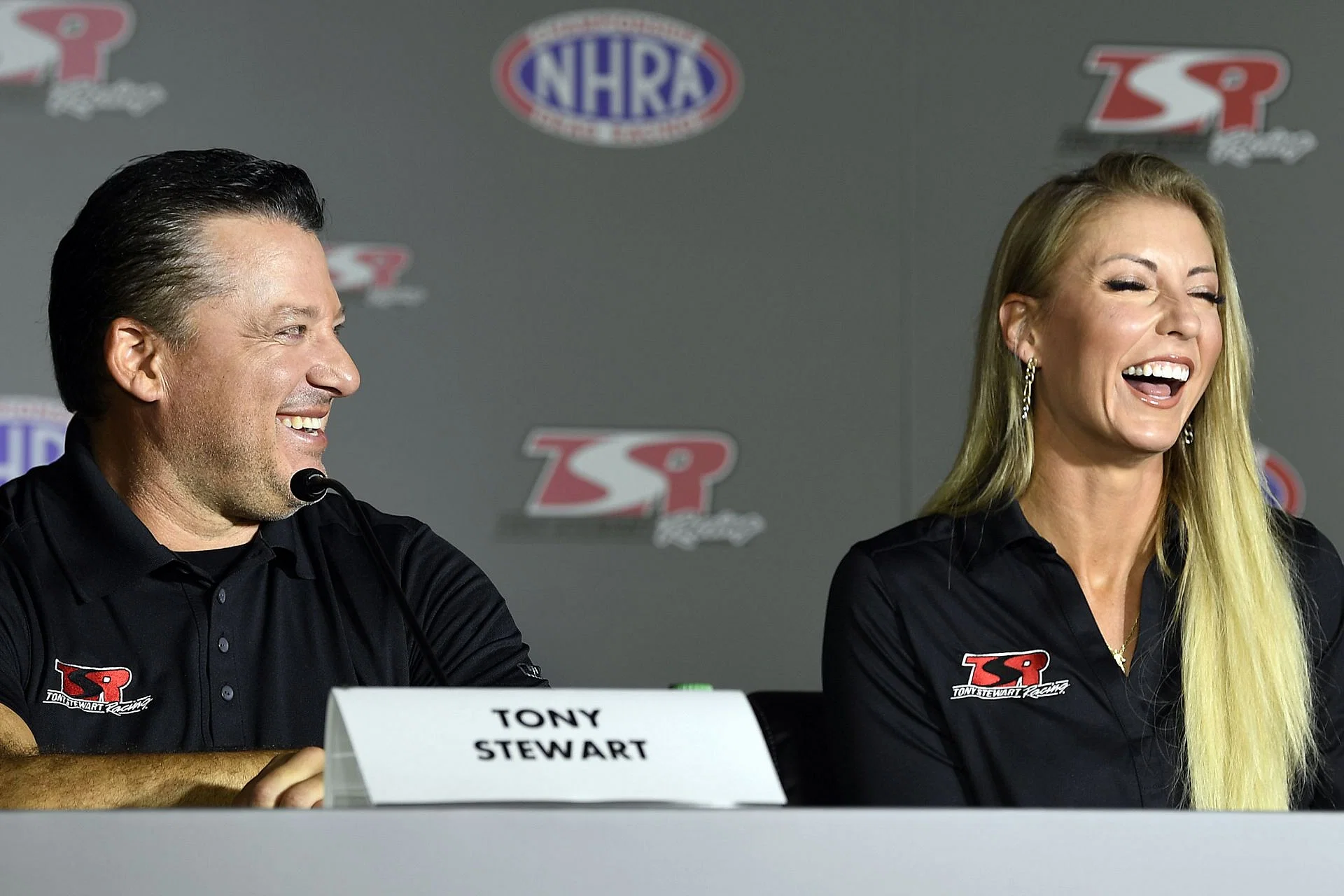 Happy Birthday to the legend Tony Stewart wife Leah Pruett, as Tony Stewart celebrate her wife 37th birthday..