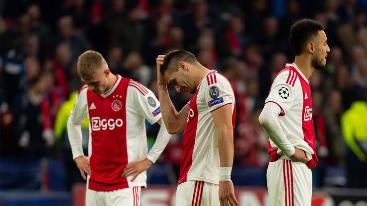 Rapport: Sleutelspeler van Ajax Amsterdam Geschorst voor Wedden Tegen Eigen