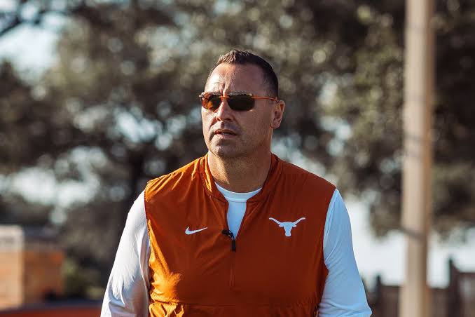 BREAKING NEWS : The Texas Longhorns Steve Sarkisian announces his resignation from the team few minutes ago …..due to his