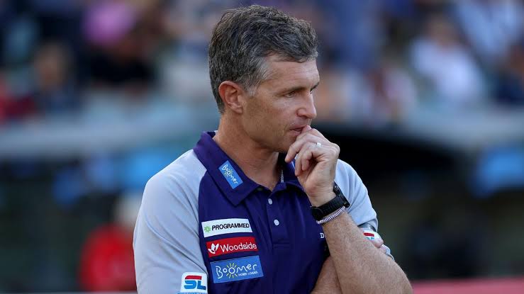 Sad News : Fremantle Dockers coach Justin Longmuir Announces Resignation a few minutes ago……. due to his