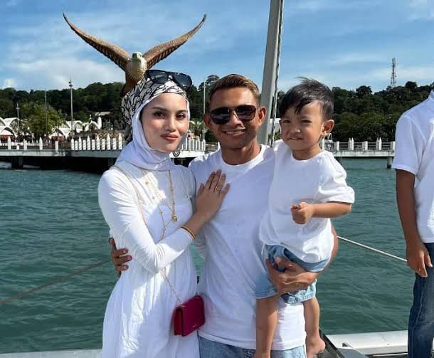 Berita Terkini: Nur Syazwani Mizuana Shahril Umumkan Perceraian dengan Muhammad Faisal bin Abdul Halim Selepas Keputusan Ujian DNL…