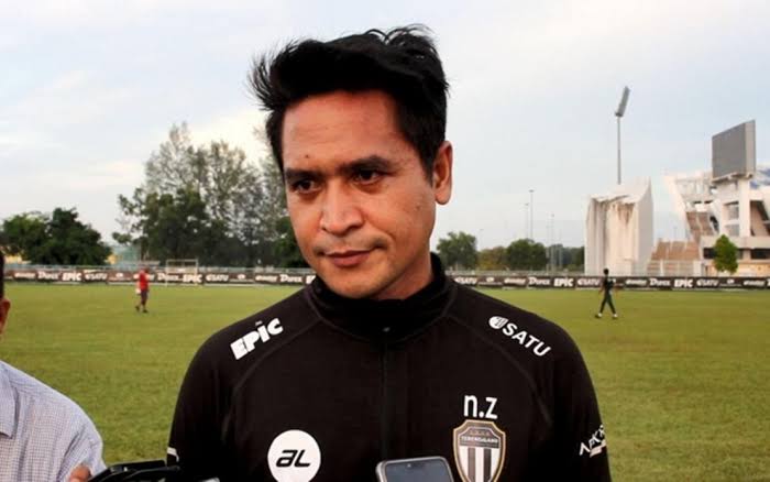 BERITA TRAGIS: Penyokong Terengganu FC, bekas jurulatih telah meninggal dunia dalam kemalangan kereta yang serius yang berlaku lebih awal hari ini di … Lihat Lagi