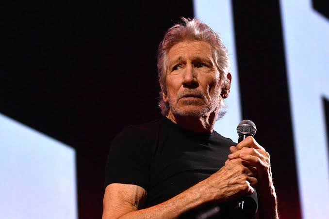 Breaking News: Pink Floyd legend George Roger Waters announced his resignation from the team few minutes ago due to his……..