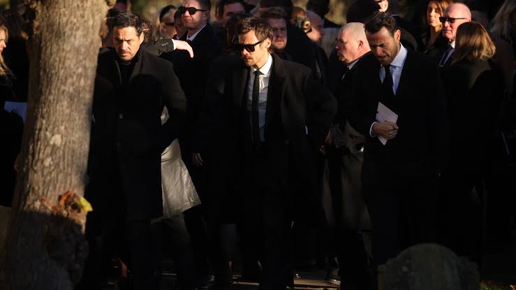 1D Members And Other Celebrities Paid Their Respects At Liam Payne’s Funeral 6 hours ago………