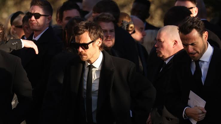 Shocking and Emotional Reunion: One Direction Members Unite at Liam Payne’s Funeral in the UK…..see more