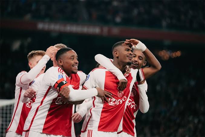 Breaking News: Top talent sterspeler wijst PSV en NEC af voor Ajax Amsterdam