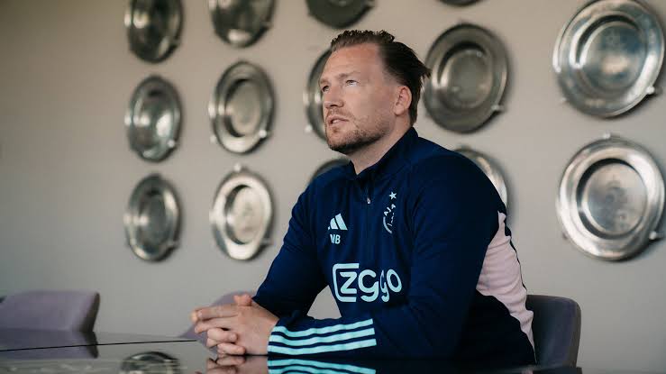 Triest Nieuws: Ajax Amsterdam Marijn Beuker Kondigt Aftreden Aan Vanwege……