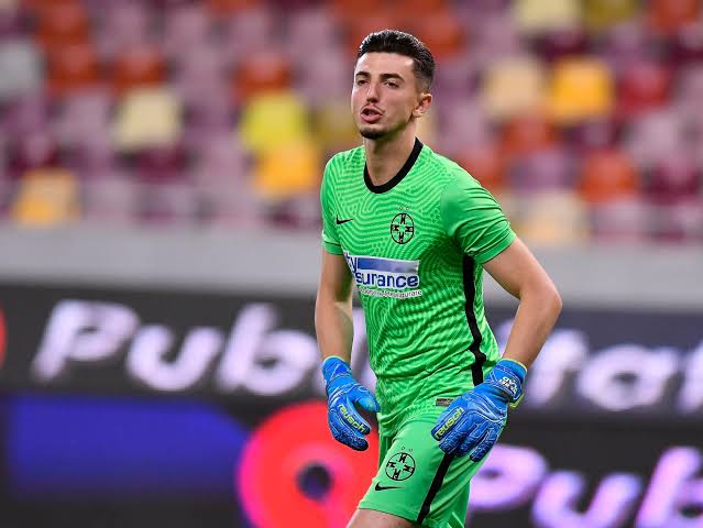 “Triste vești: Goalkeeper-ul echipei FCSB Steaua București și-a anunțat demisia din cauza limbii române”