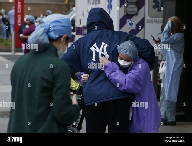 TRAGIC NEWS: Aaron Boone, the head coach of the New York Yankees, was taken to the hospital just now, and his family…