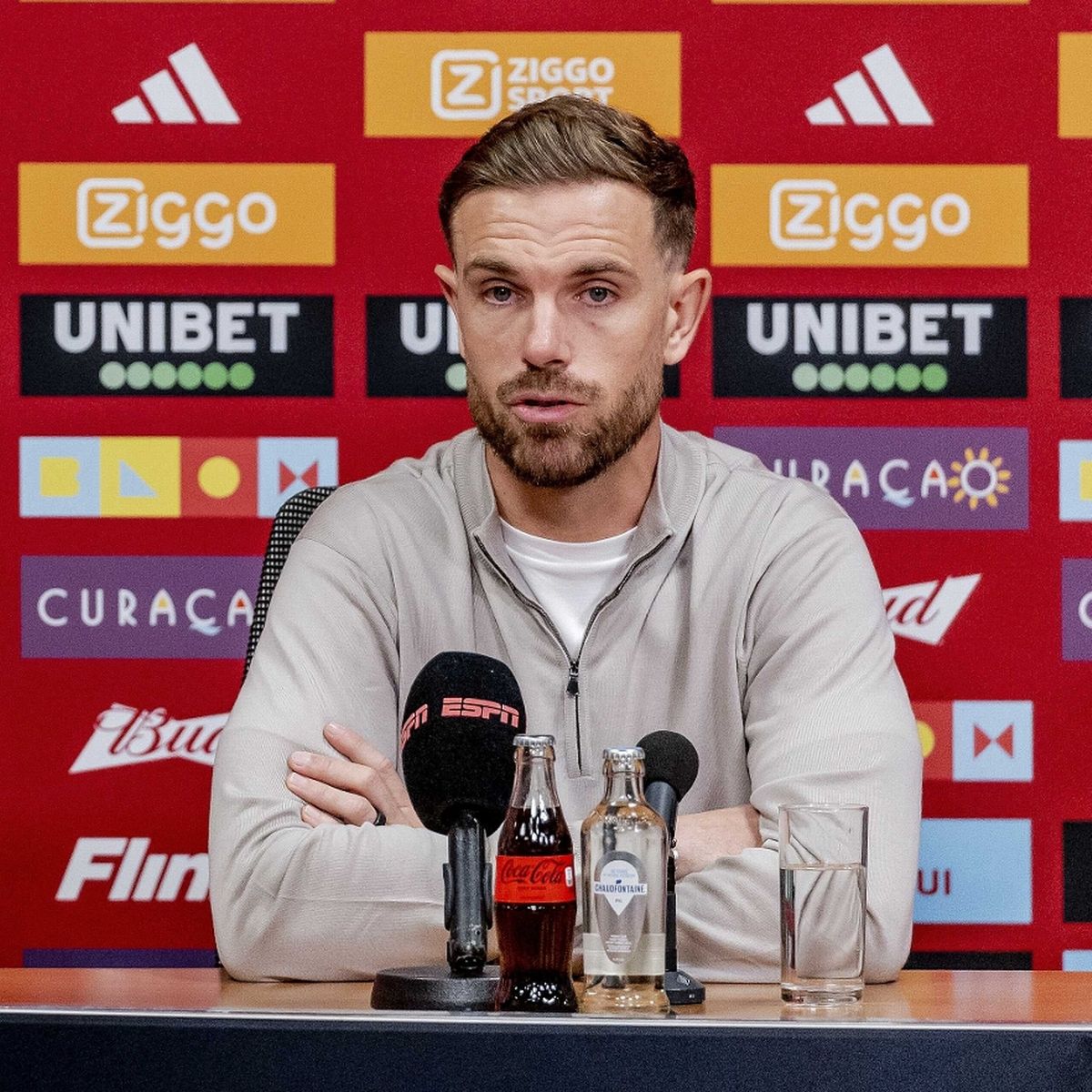 “Laatste Nieuws: Ajax-aanvoerder Jordan Henderson wil zijn contract bij Ajax beëindigen vanwege…”