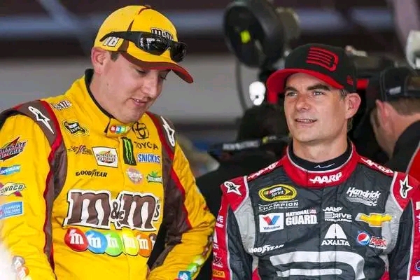 NASCAR legends Jeff Gordon and Kyle Busch will unexpectedly disrupt the 40th annual Chili Bowl Nationals! Gordon returns to the event after a 35-year absence, causing supporters to engage in a lot of contentious discussion……