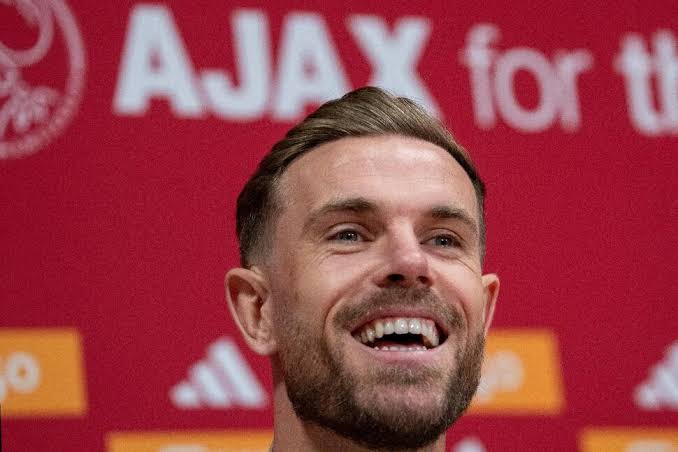 “Breaking News: Ajax Amsterdam aanvoerder Jordan Henderson tekent deal met Feyenoord Rotterdam ter waarde van meer dan…”