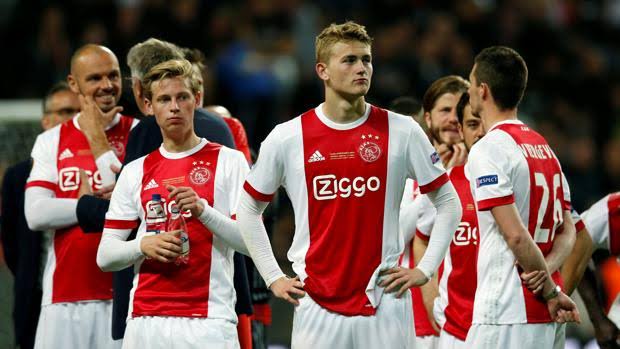 Nieuwsflash: Ajax Amsterdam-trainer nam beste beslissing ooit tegen…