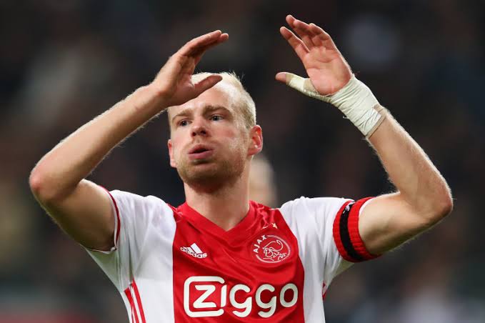 Tragisch Nieuws: Davy Klaassen van Ajax Amsterdam kondigt zijn afscheid van het team aan vanwege…